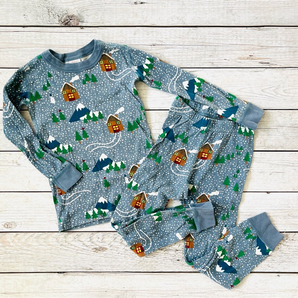 Hanna Andersson Snowy Cottage Long John Pajamas